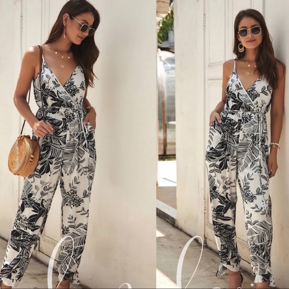 NWT! Sexy Open Leg Jumpsuit Romper - Picture 2 of 3